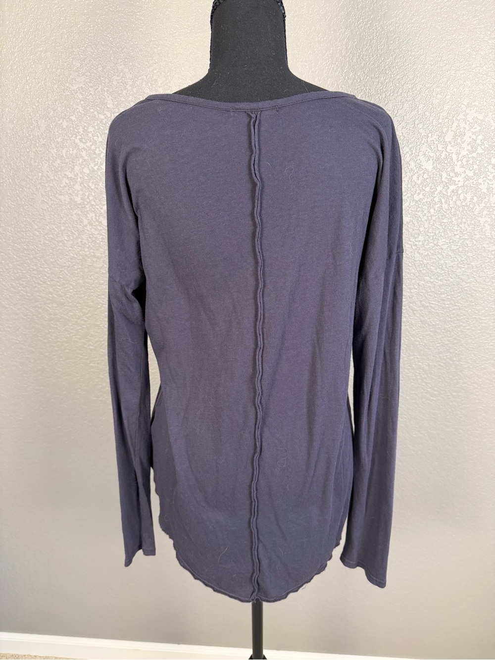 Signorelli Charcoal Gray Pullover Top - Picture 2 of 4